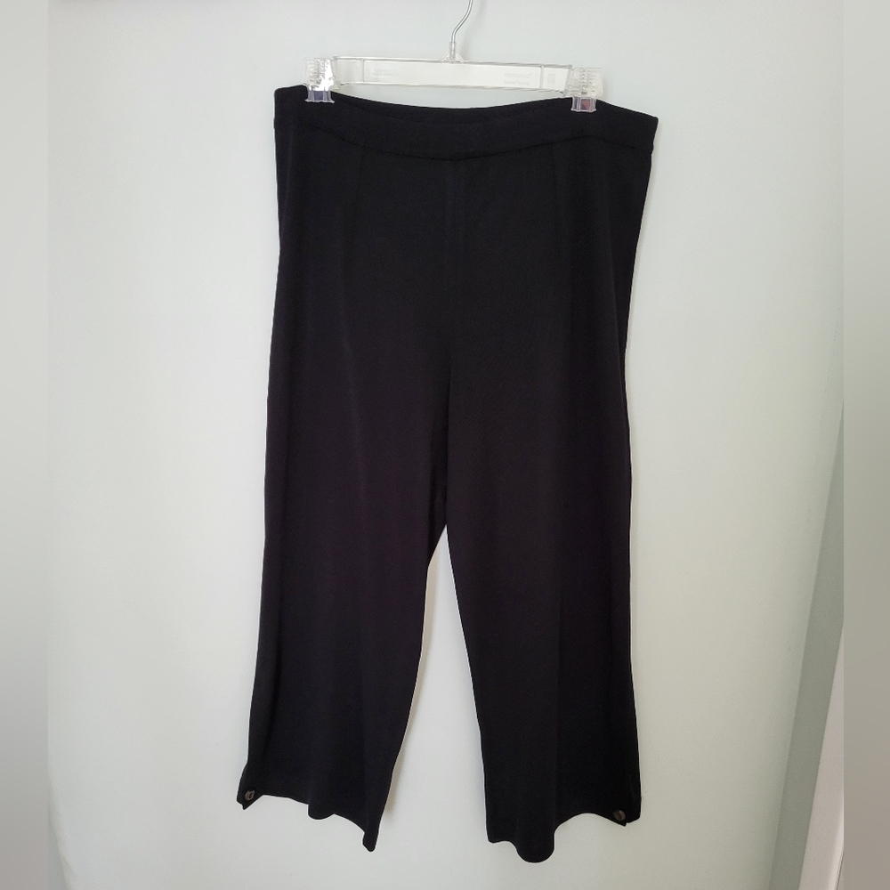 Misook Women Medium Acrylic Open Led Hem‎ Button Detail Black Wide Leg Culottes